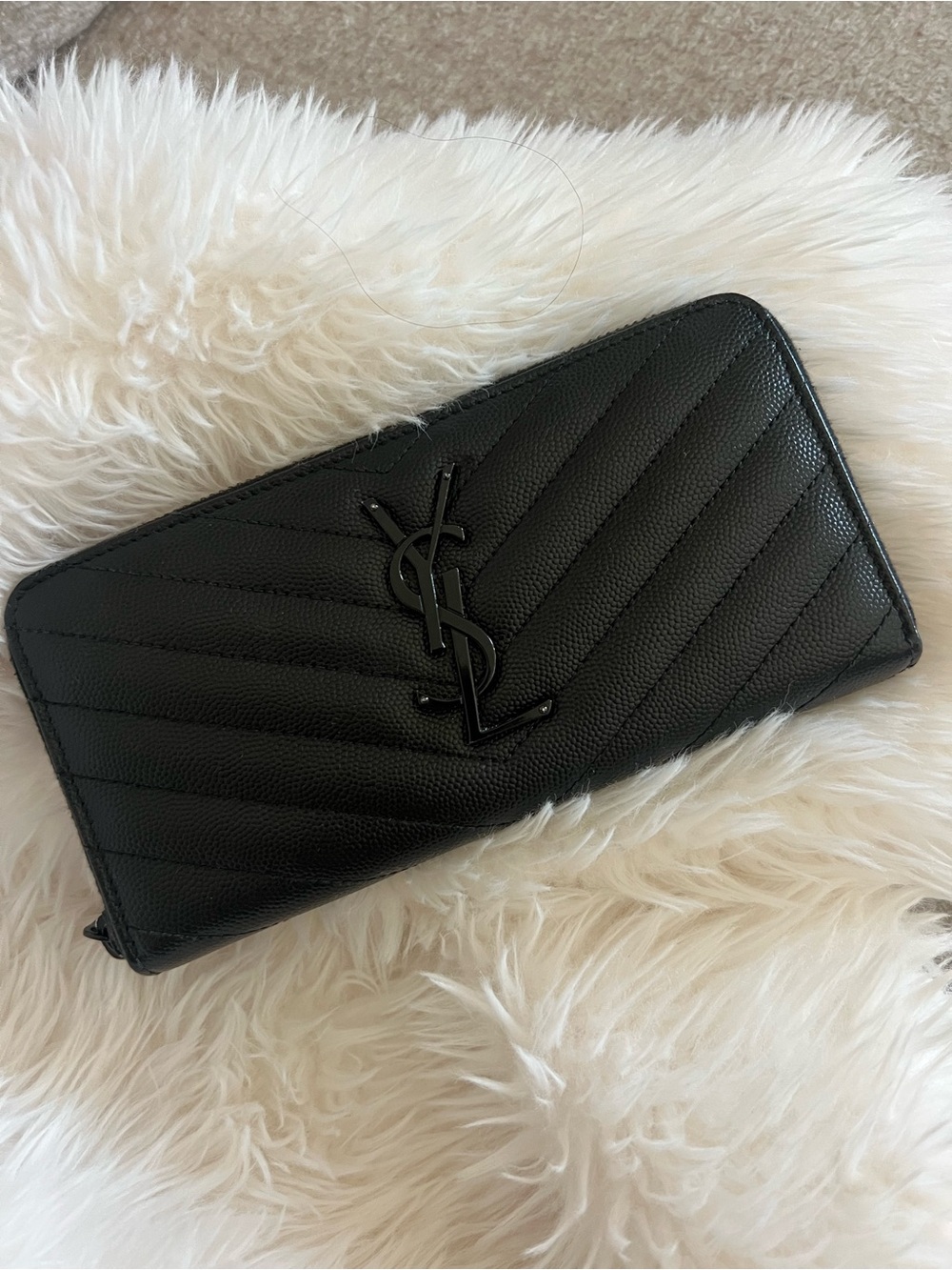 Saint Laurent Glossy Black Zip Pull Wallet Accent - Picture 1 of 5